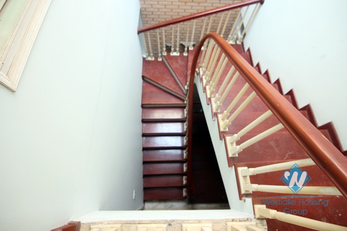 4 bedrooms house for lease in Hoang Hoa Tham street , Ba Dinh district.